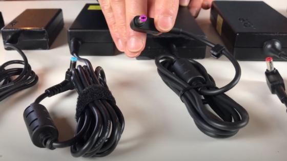 ACER power supplies - the secret of the plug color